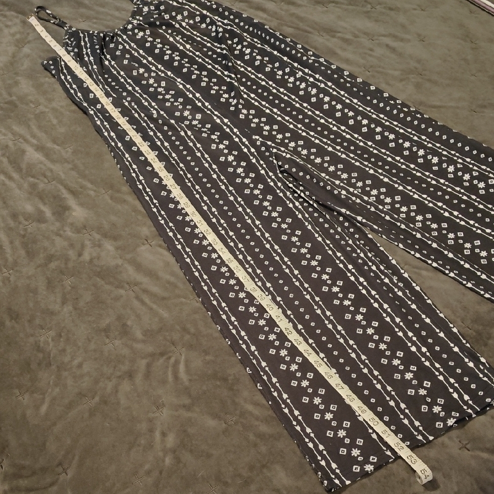 Prinbara Patterned Jumpsuit - Picture 5 of 8